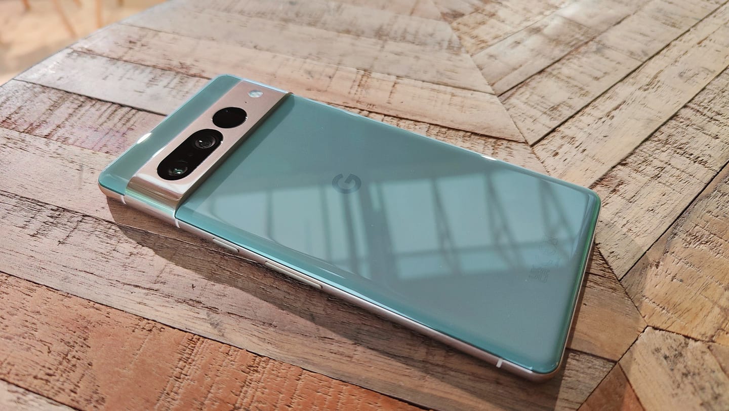 Google Pixel 8 Pro: The AI Phone That Actually Changes the Game