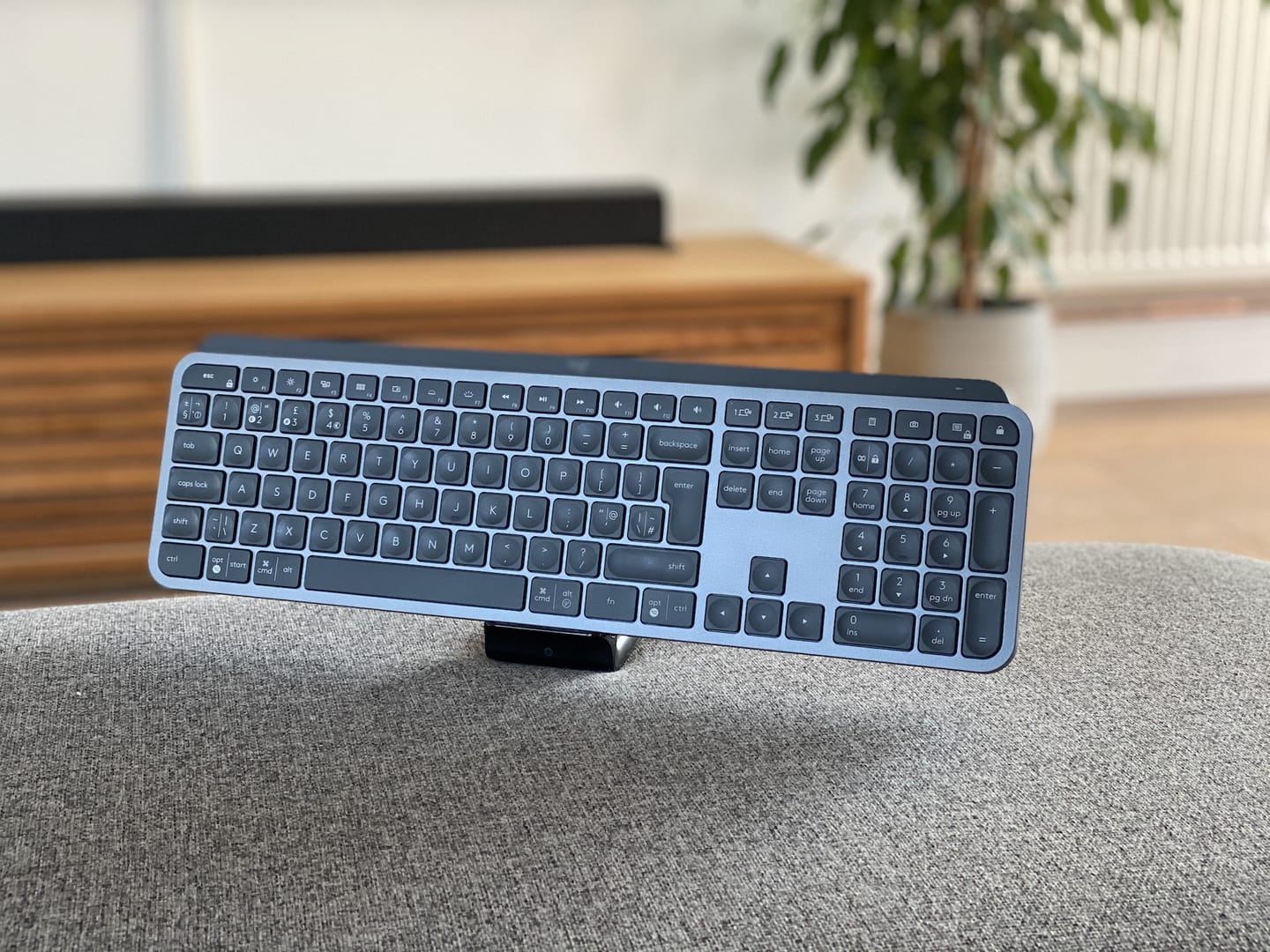 Logitech MX Keys S: The Keyboard That MIGHT Just Change Your Entire Workflow