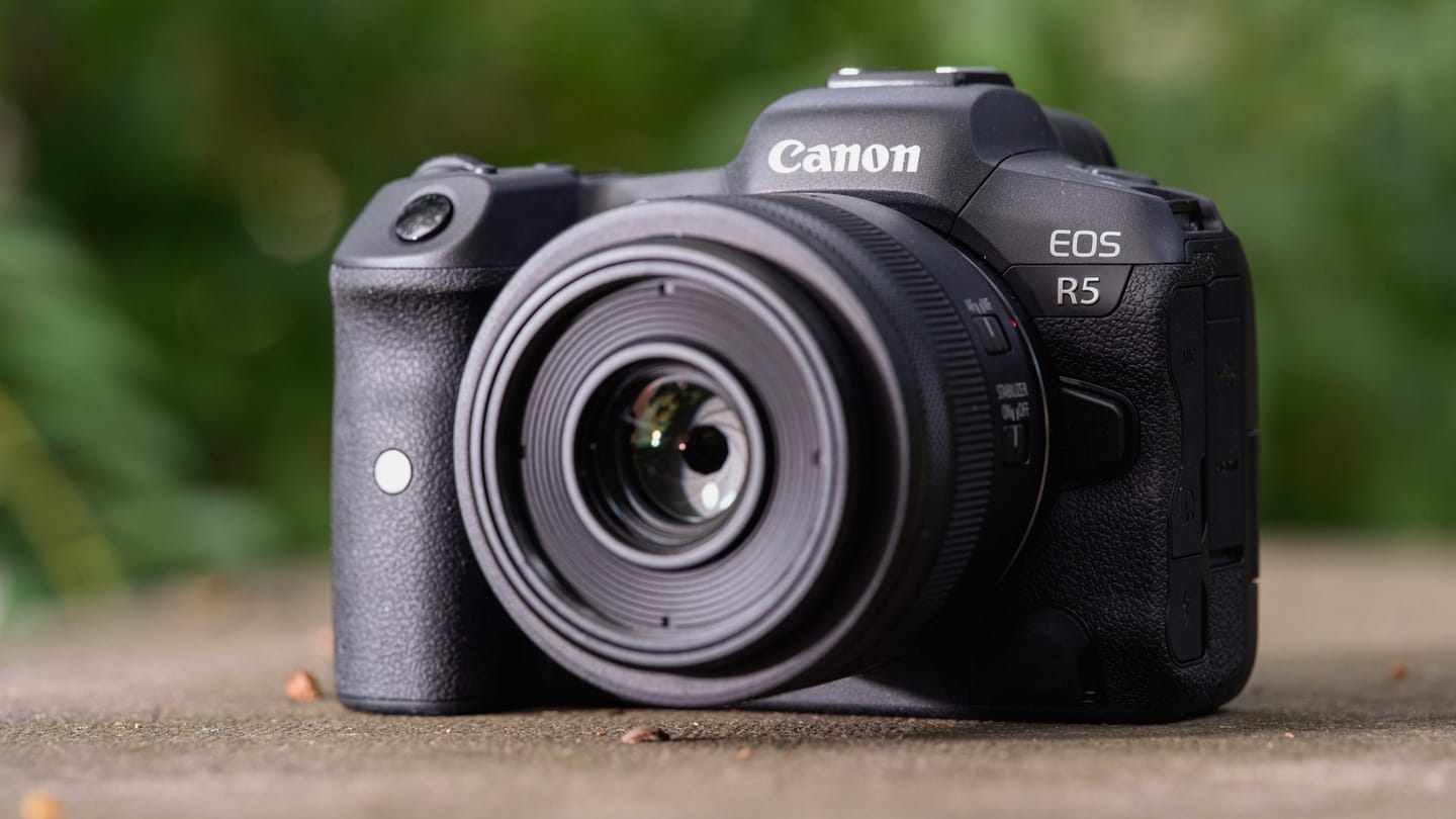 Canon EOS R5: The Absolute Beast of a Mirrorless Camera That Changes Everything